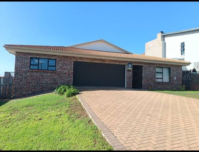 4 BEDROOM HOUSE FOR SALE IN HARTENBOS HEUWELS